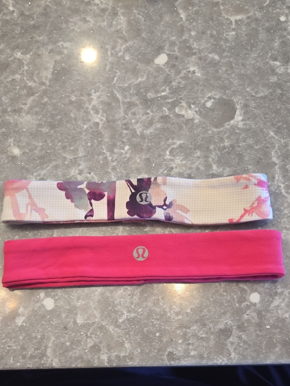 ๐ โจ LOT OF 2 โจ Lululemon Athletic Grippy Headbands ๐โโ๏ธ๐ธ